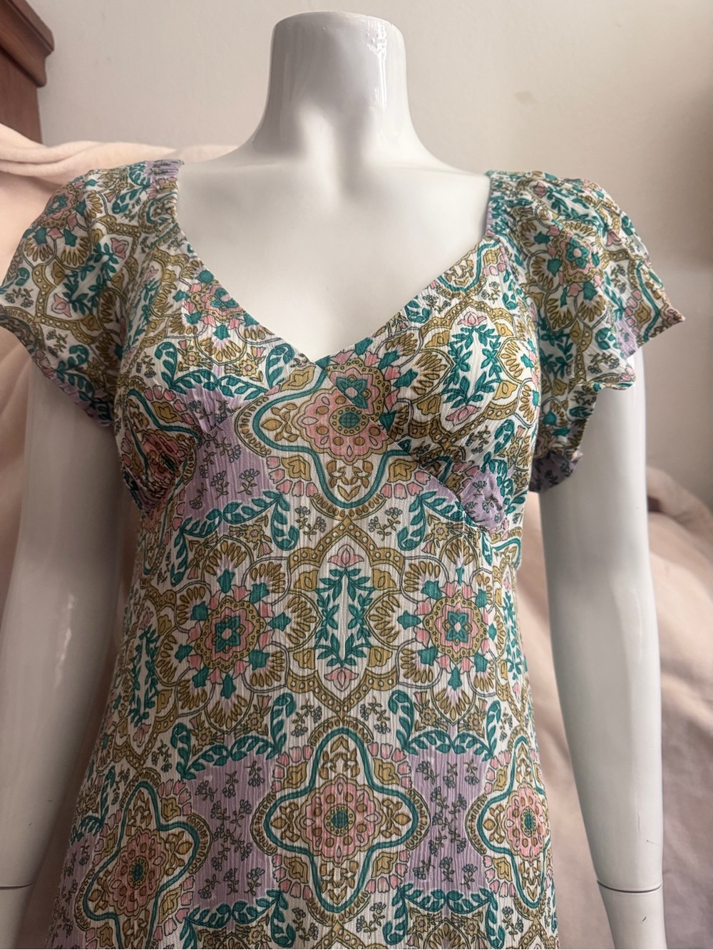 Billabong Pastel Floral V-Neck Tunic in Teal, Pink & Gold New whiteout Tag